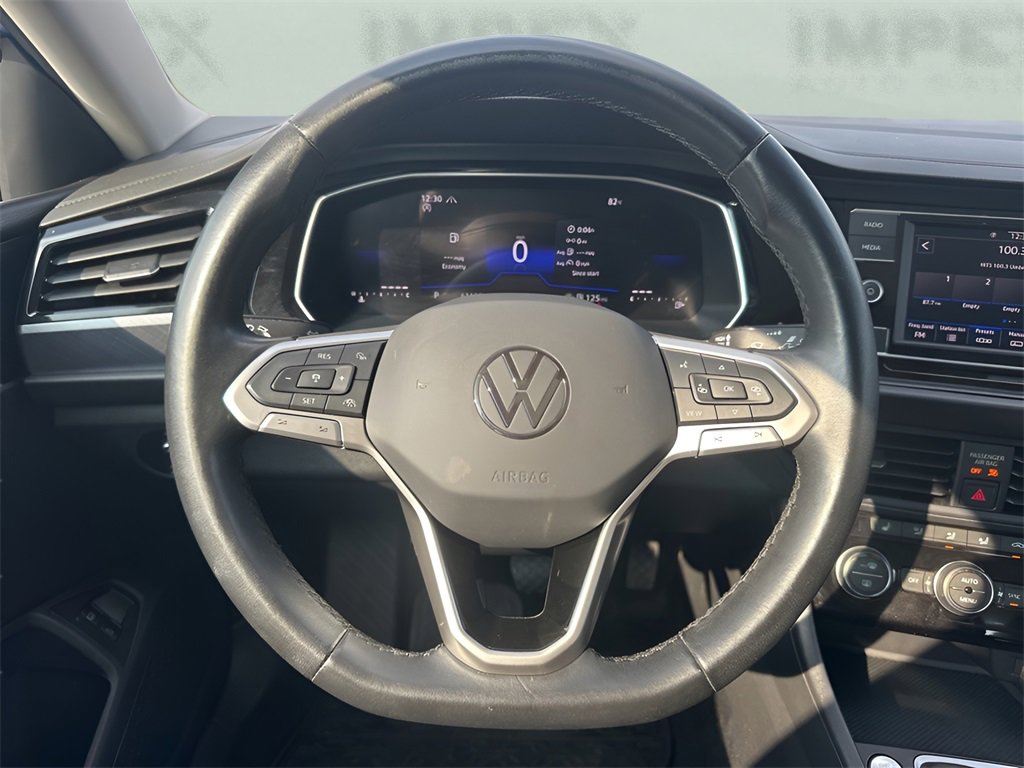 Used 2024 Volkswagen Jetta SE image 14