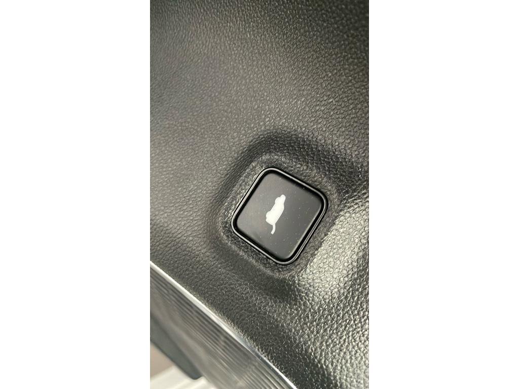 Used 2022 Acura MDX A-Spec image 18