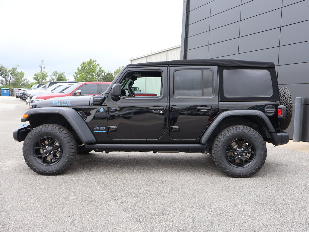 Used 2024 Jeep Wrangler Unlimited AWD/4WD image 2