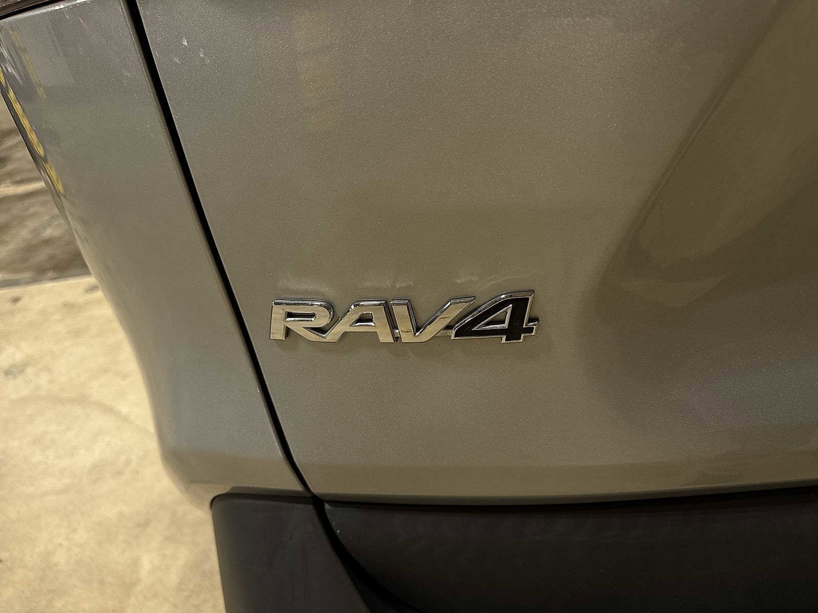 Certified 2022 Toyota RAV4 LE image 24