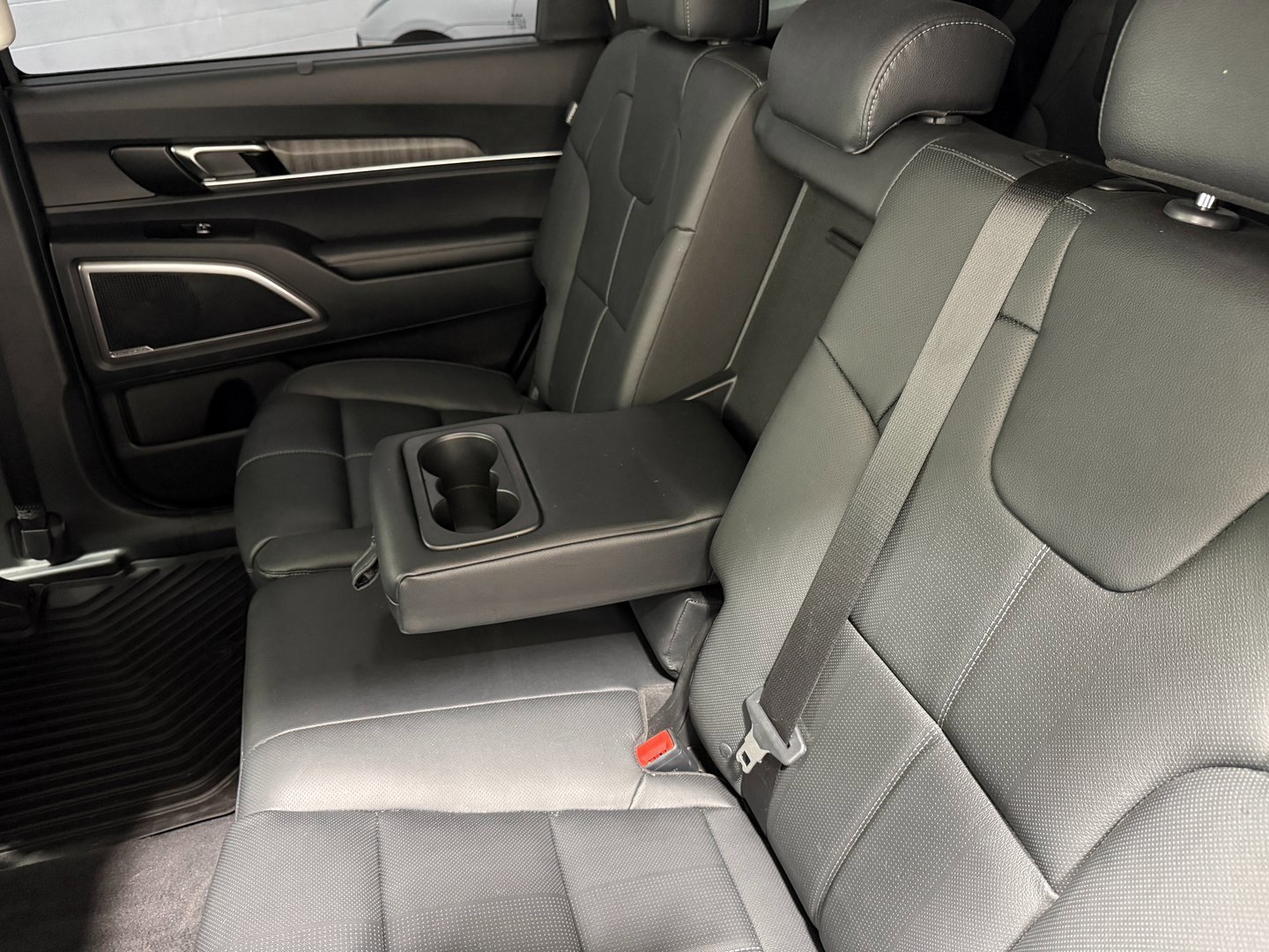 Used 2025 Kia Telluride EX image 45
