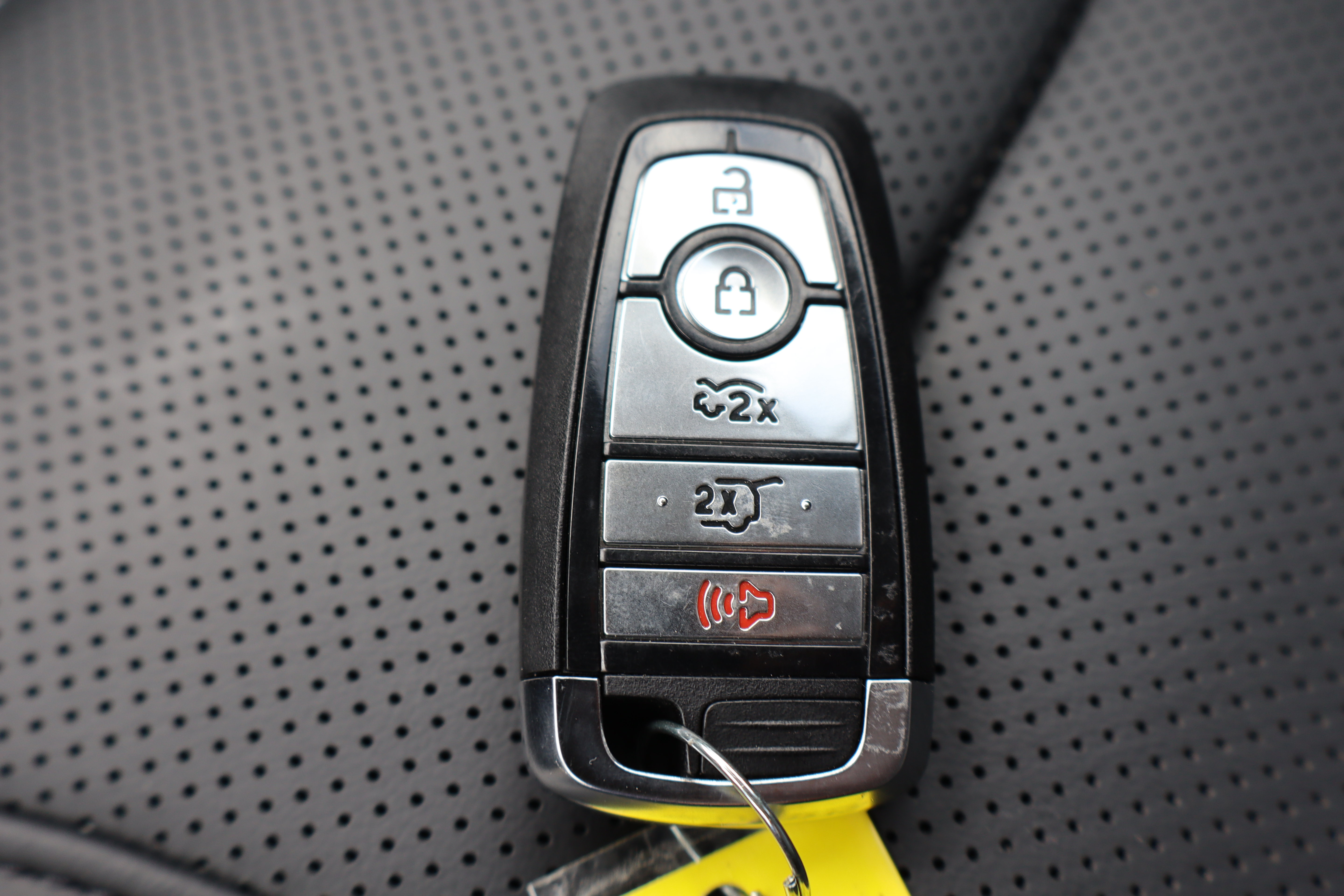 Used 2025 Ford Mustang Mach-E Premium AWD/4WD image 29