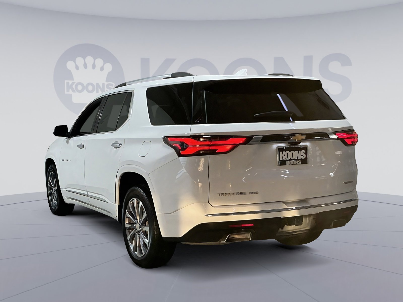 Used 2023 Chevrolet Traverse Premier image 14