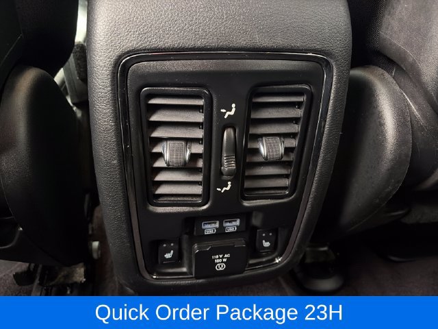 Used 2017 Jeep Grand Cherokee Limited w/ Luxury Group II AWD/4WD image 12