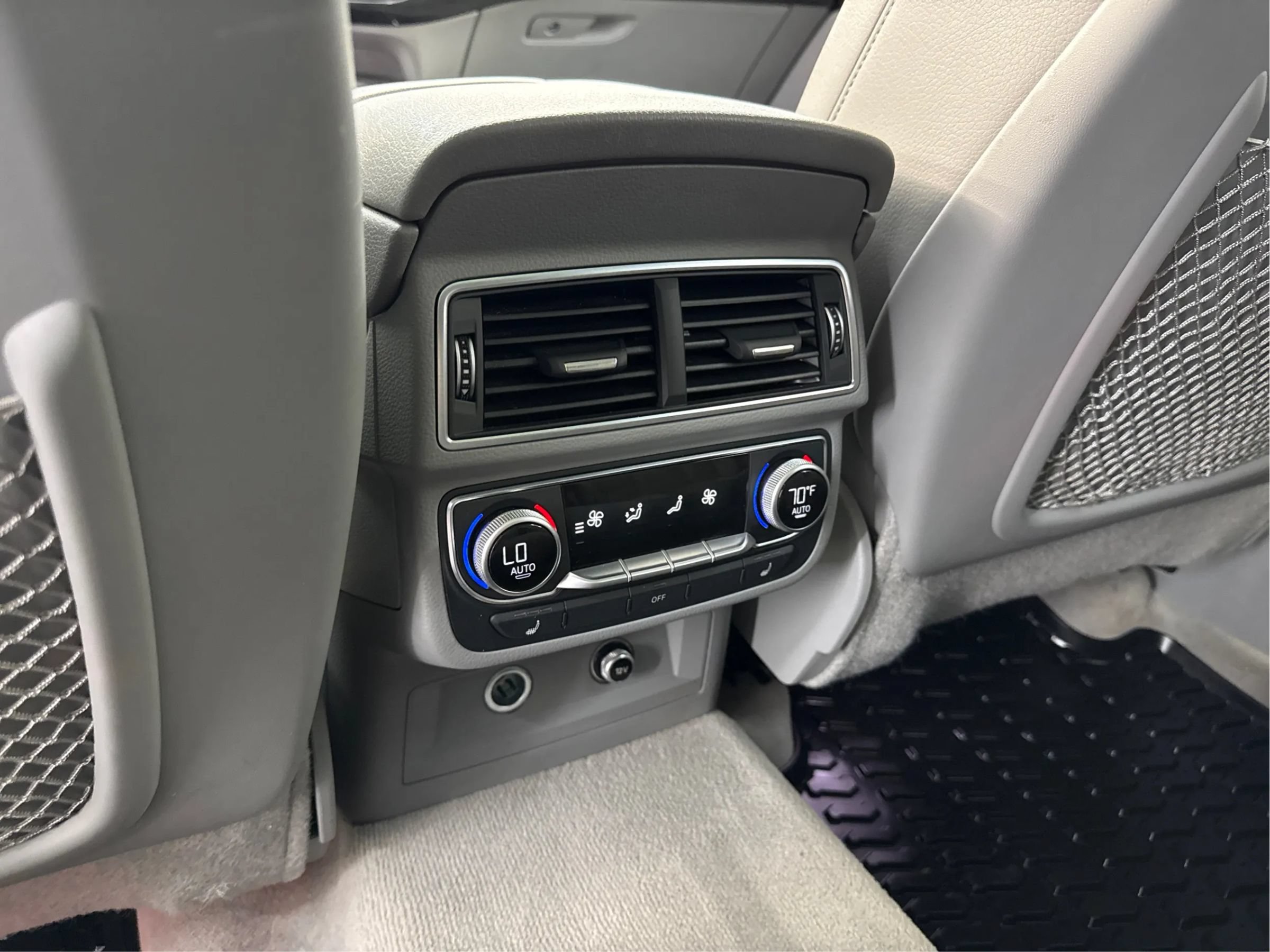 Used 2018 Audi Q7 3.0T Prestige AWD/4WD image 27