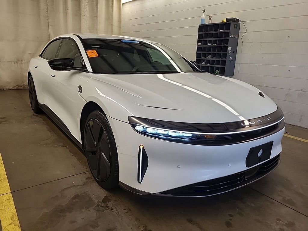 Used 2024 Lucid Air Touring AWD/4WD image 2