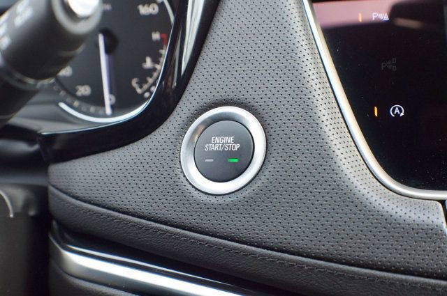 Used 2025 Cadillac XT6 Luxury image 35