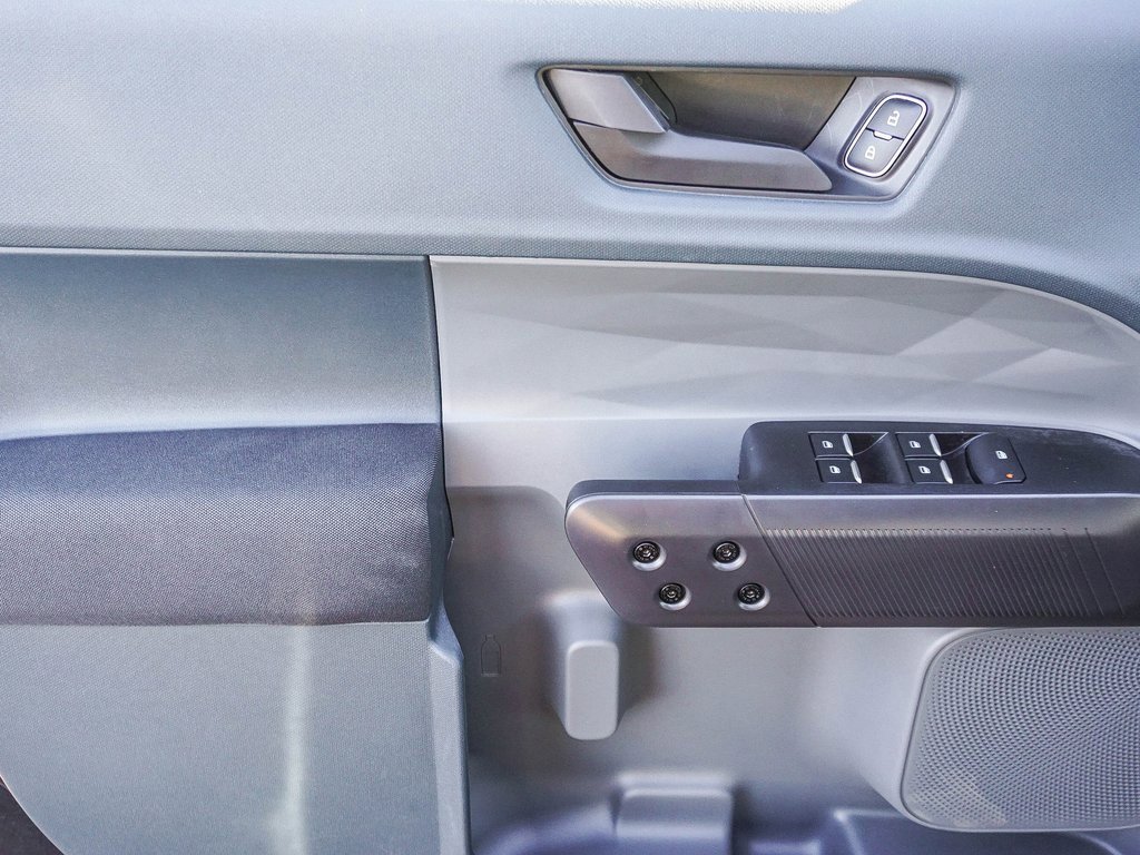 New 2025 Ford Maverick XL image 18