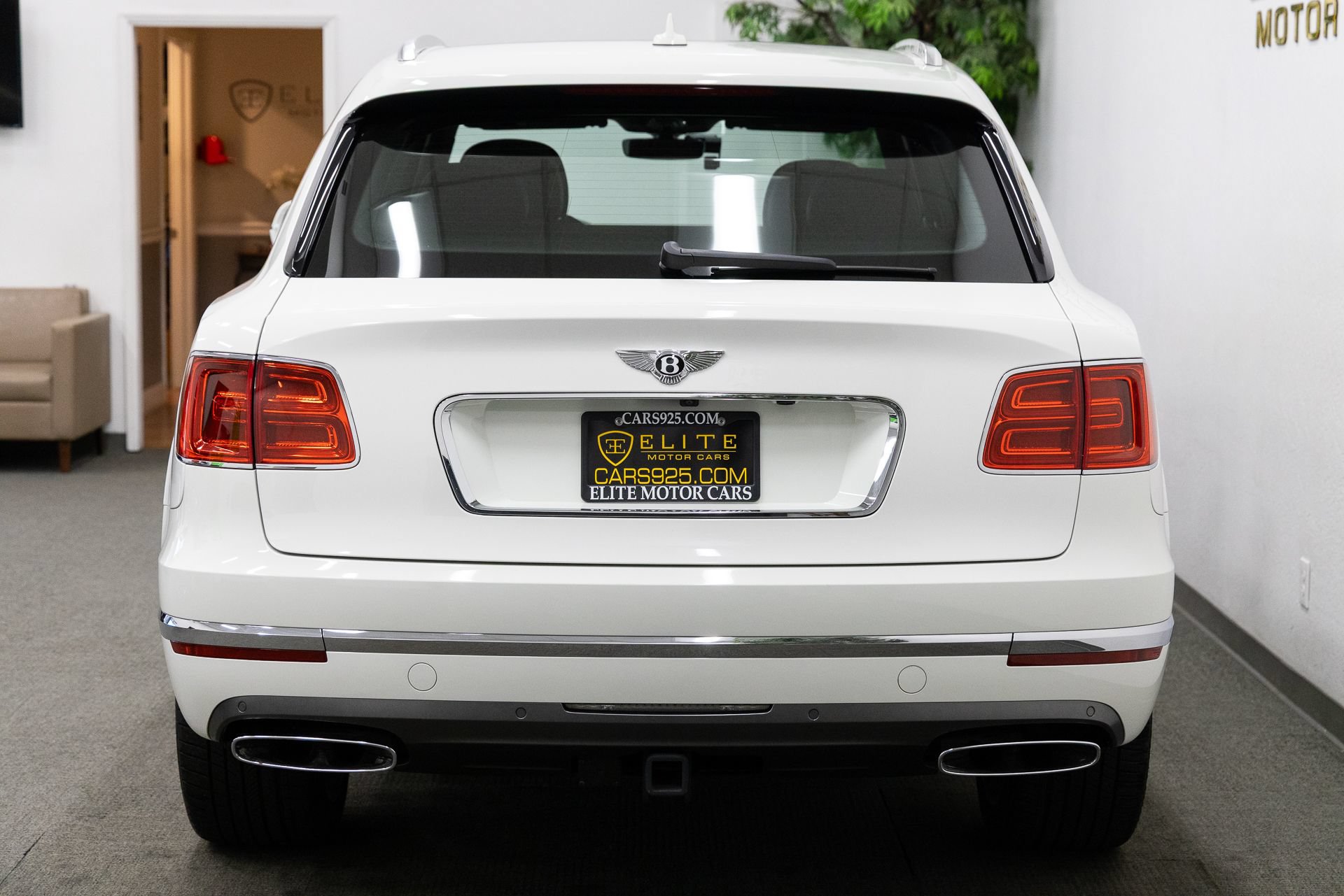 Used 2018 Bentley Bentayga AWD/4WD image 4