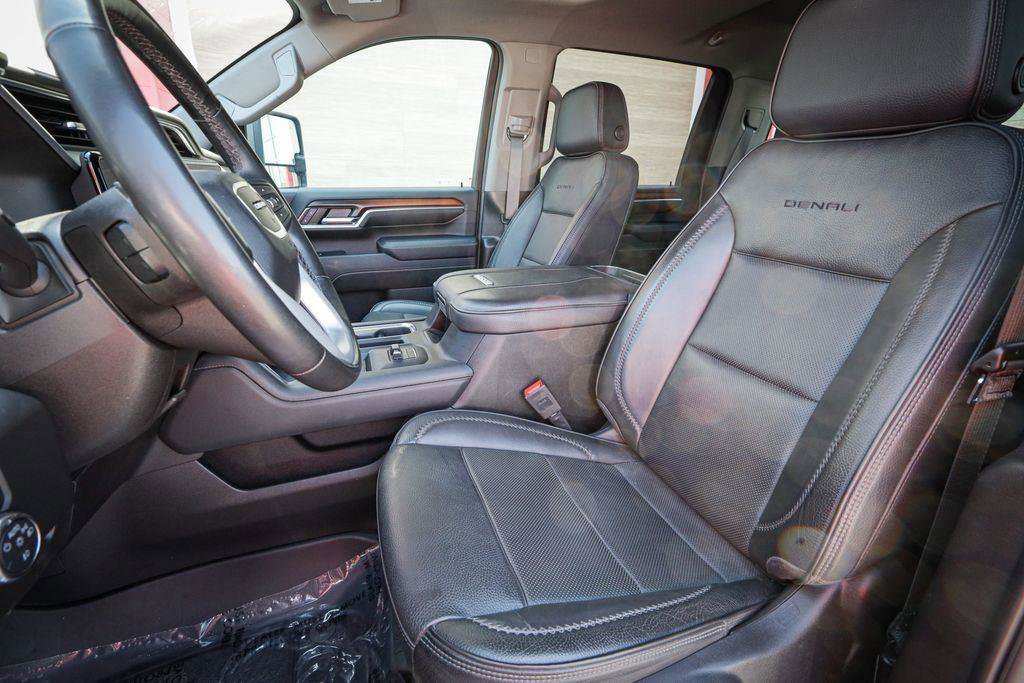 Used 2024 GMC Sierra 3500 Denali w/ Denali Reserve Package image 13