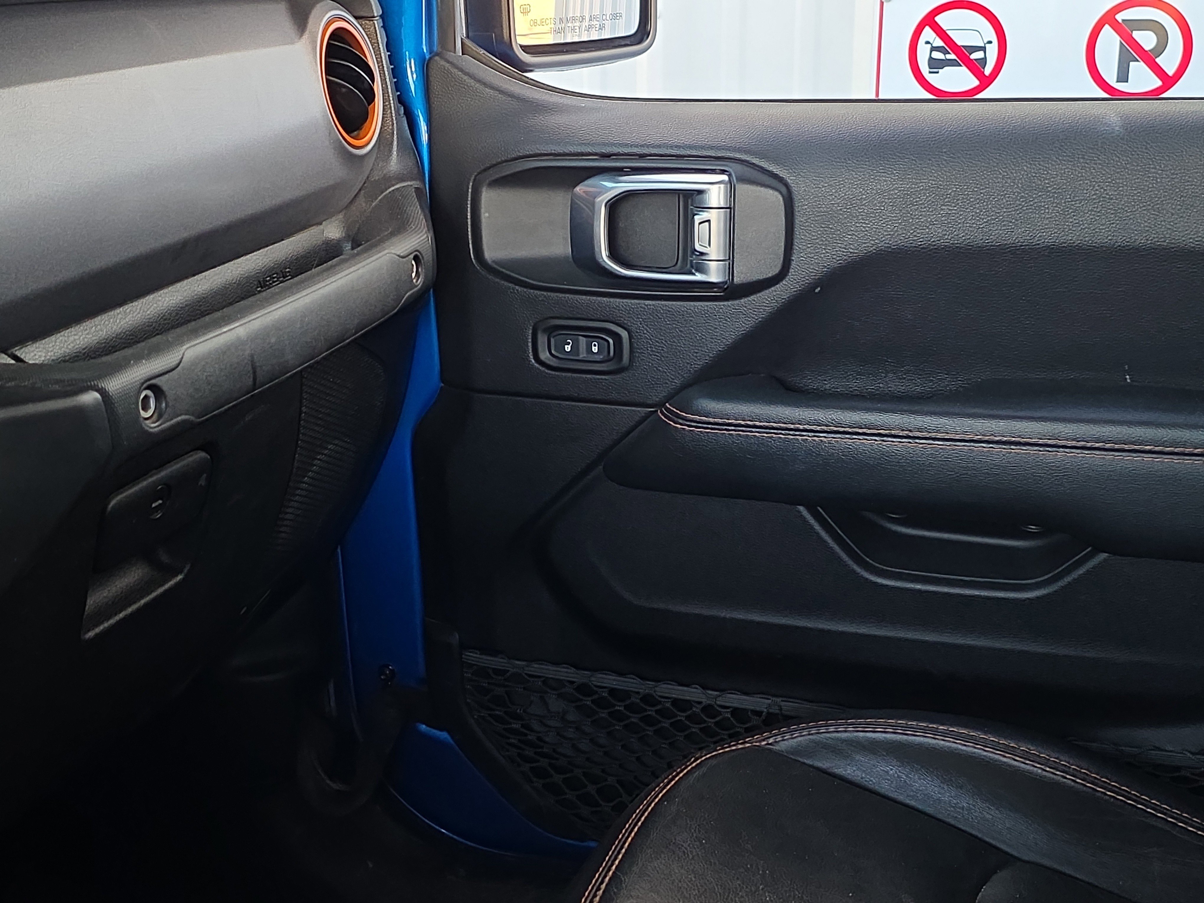 Used 2022 Jeep Gladiator Mojave w/ Cold Weather Group image 27