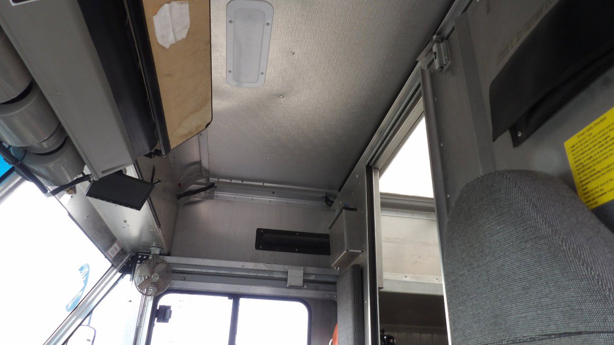 Used 2019 Ford E-450 and Econoline 450 Super Duty image 17