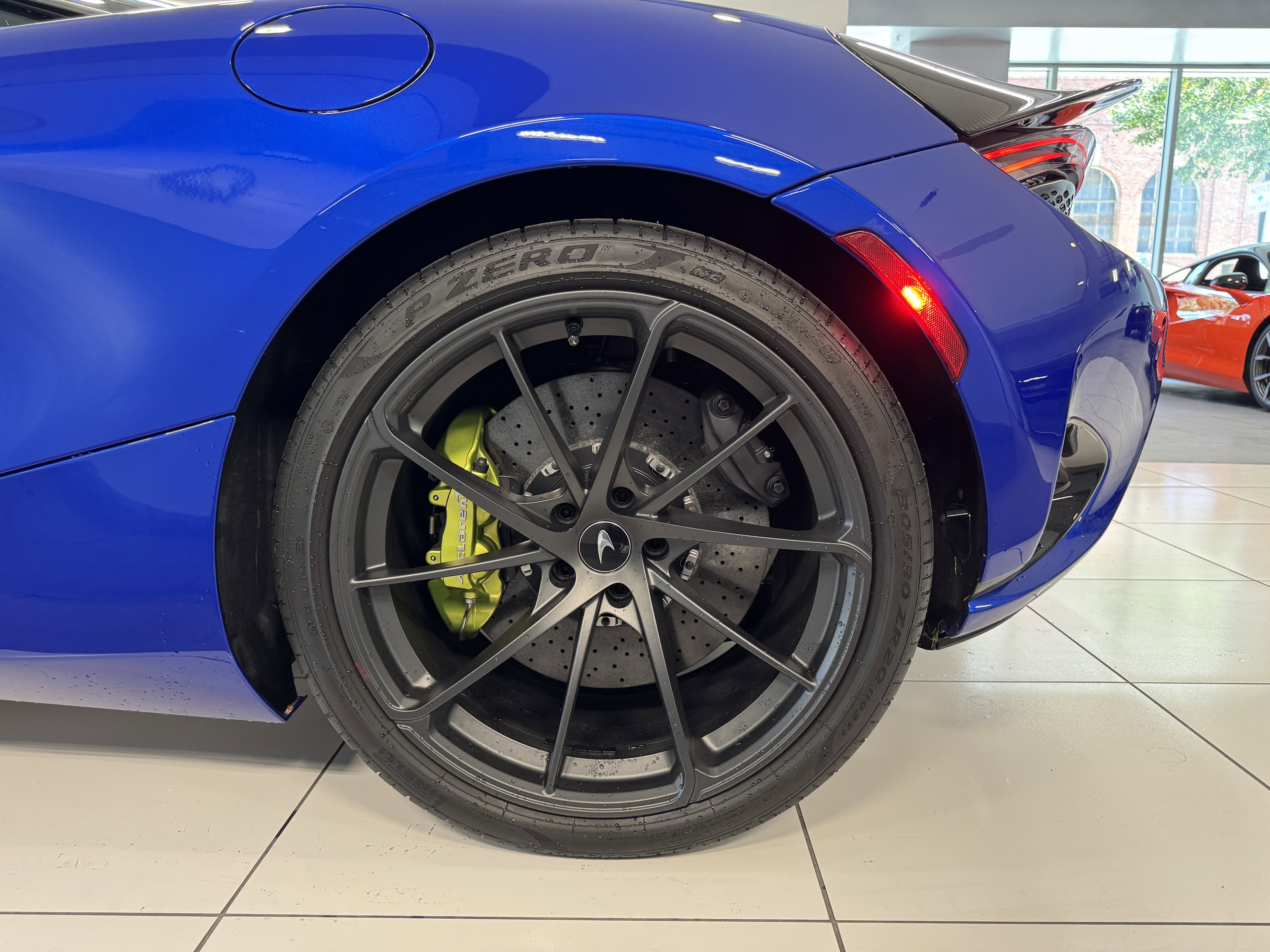 Used 2024 McLaren 750S image 22