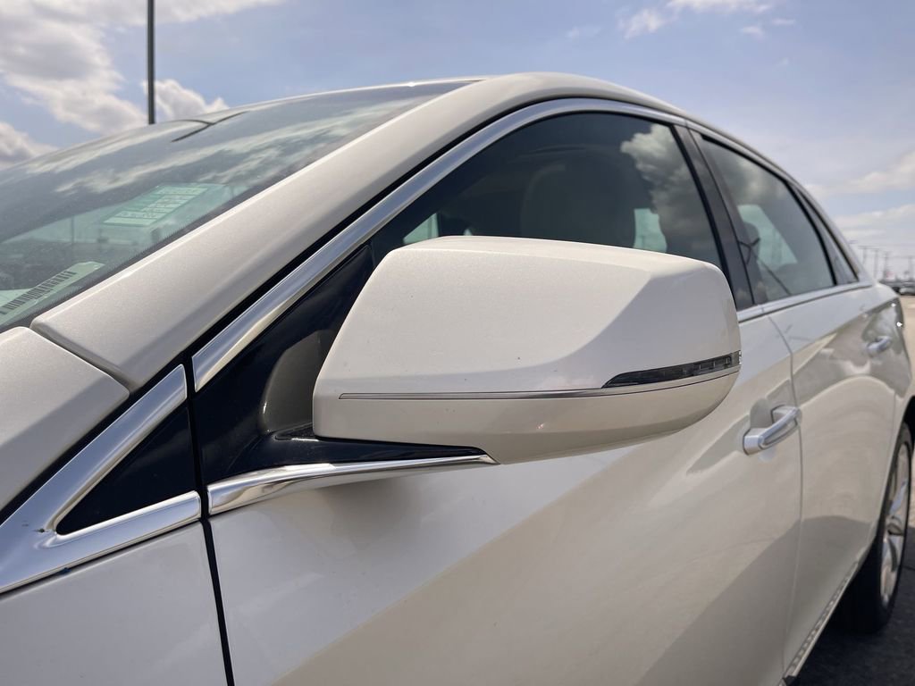 Used 2014 Cadillac XTS Luxury w/ Driver Awareness Package image 3