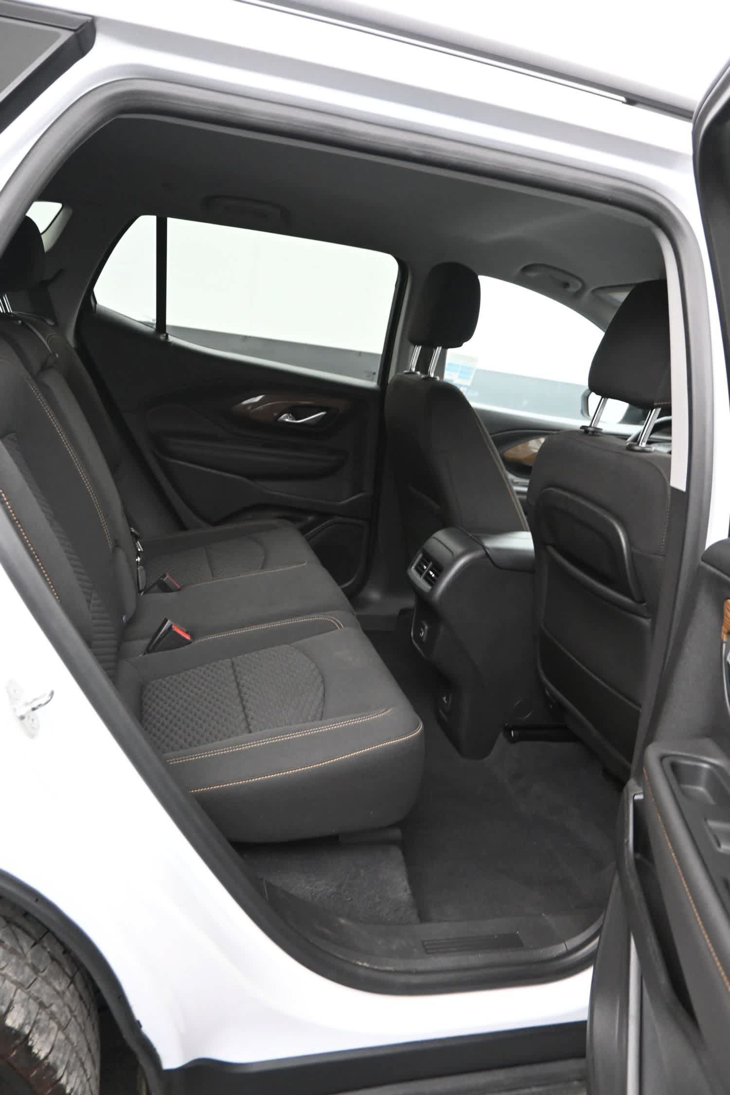 Used 2021 GMC Terrain SLE w/ Driver Convenience Package FWD image 12