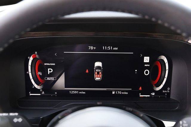 Used 2025 Nissan Pathfinder Platinum AWD/4WD image 16