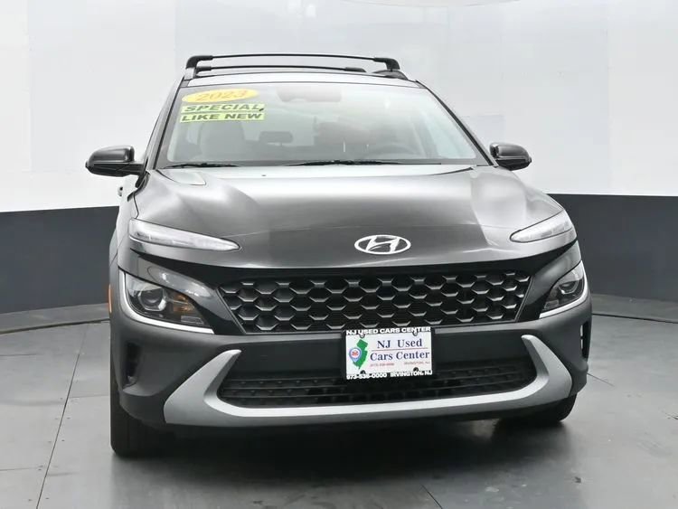 Used 2023 Hyundai Kona SEL AWD/4WD image 3