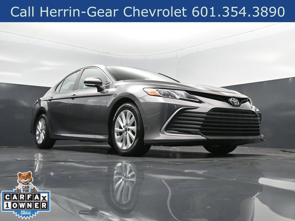 Used 2023 Toyota Camry LE image 45
