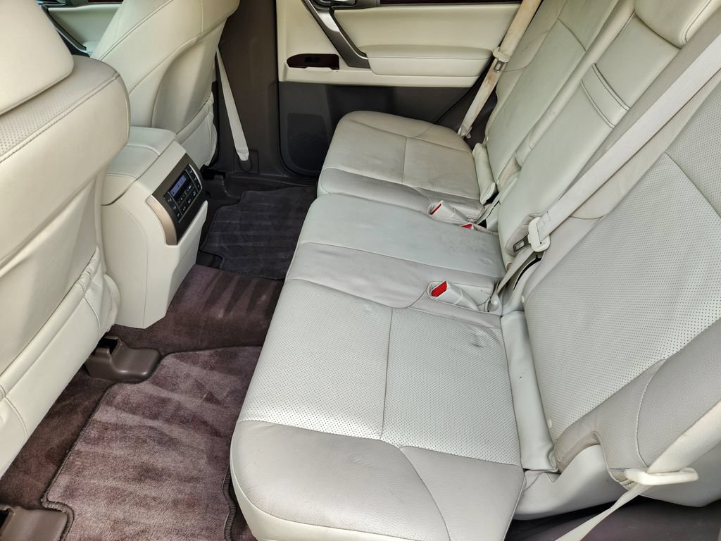 Used 2016 Lexus GX 460 w/ Premium Package AWD/4WD image 31