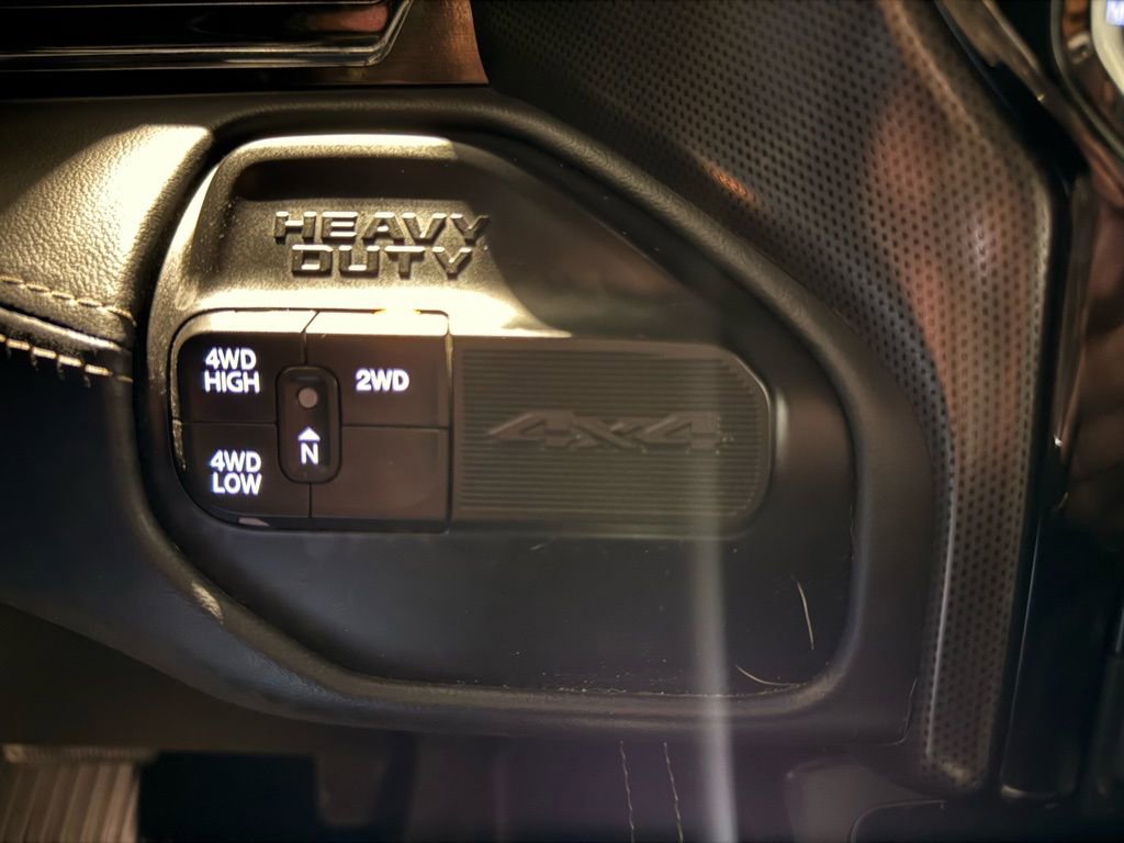 Used 2022 RAM 2500 Limited w/ Towing Technology Group image 23