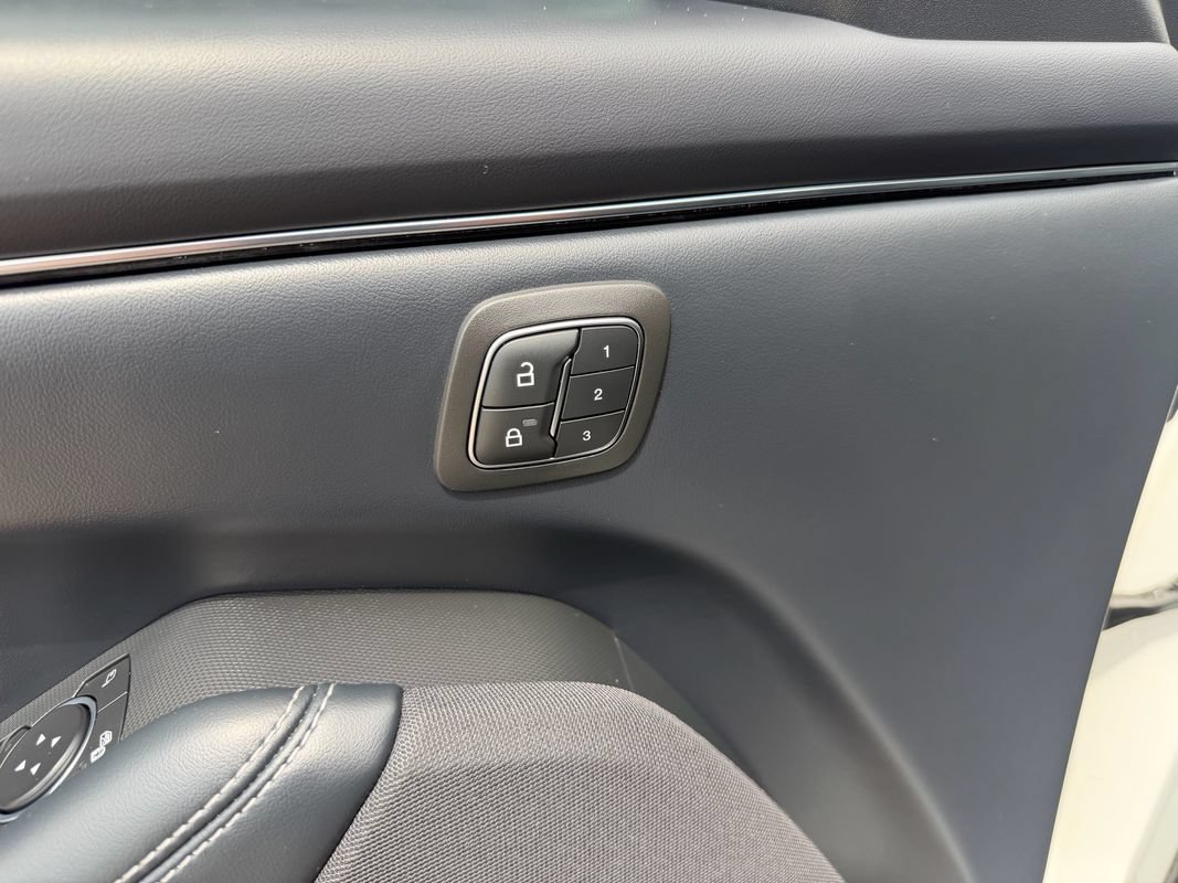 Used 2021 Ford Mustang Mach-E Select w/ Comfort/Appearance Package RWD image 21