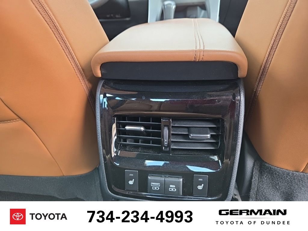 Used 2022 Toyota Avalon Limited w/ Advanced Safety Package image 20