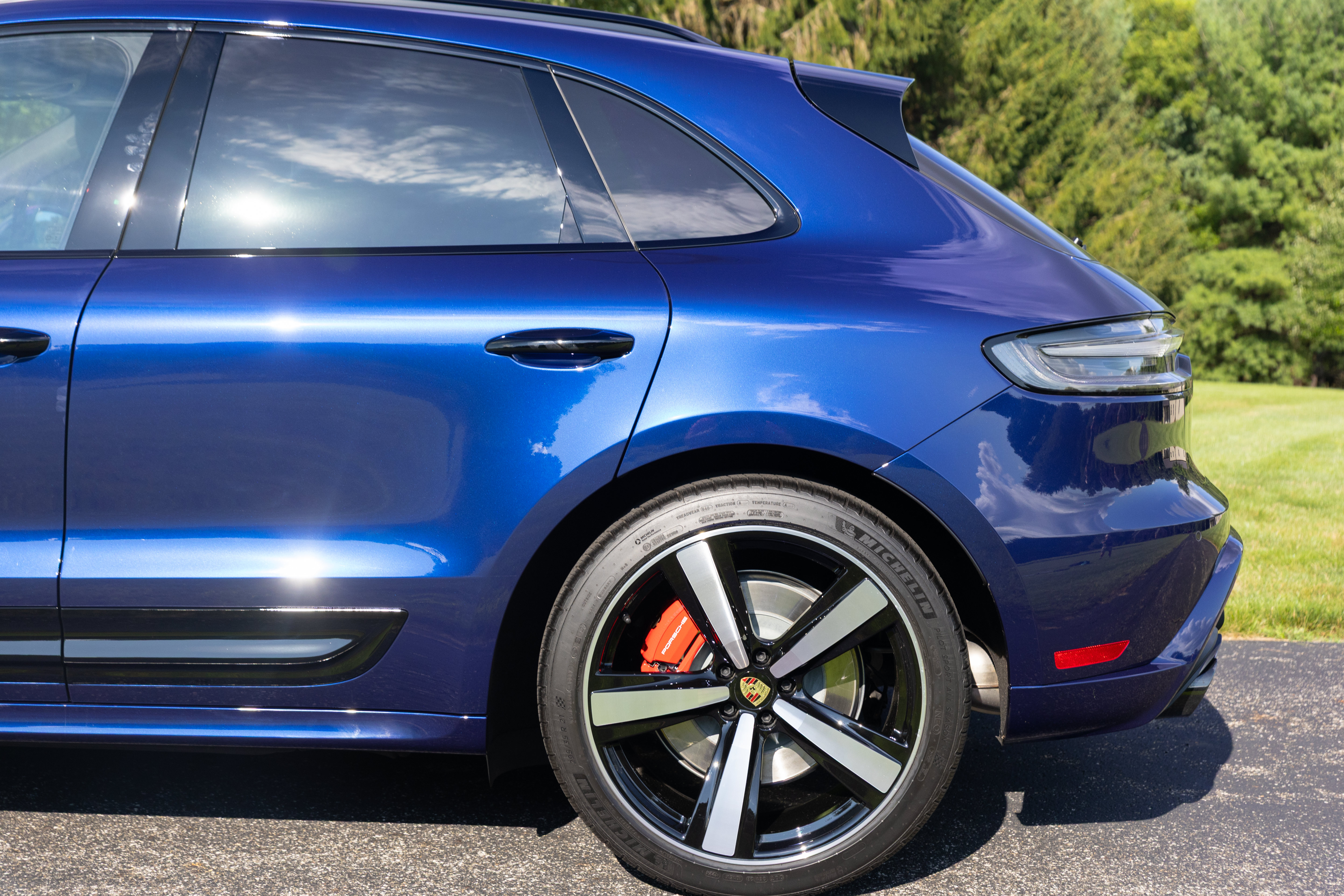 Used 2024 Porsche Macan GTS AWD/4WD image 42
