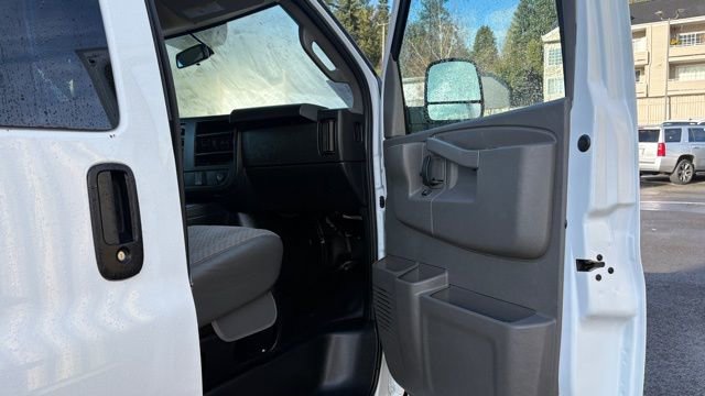 Used 2023 Chevrolet Express 3500 LS image 19