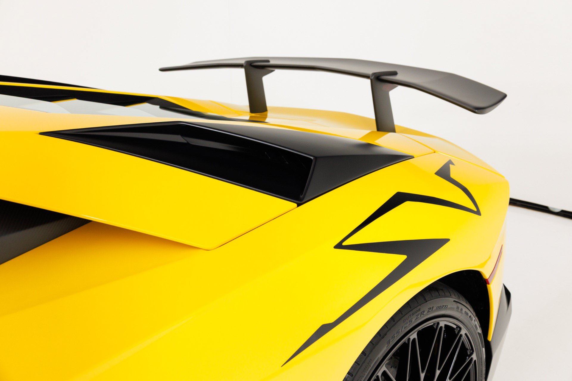 Used 2016 Lamborghini Aventador LP 750-4 Superveloce AWD/4WD image 75