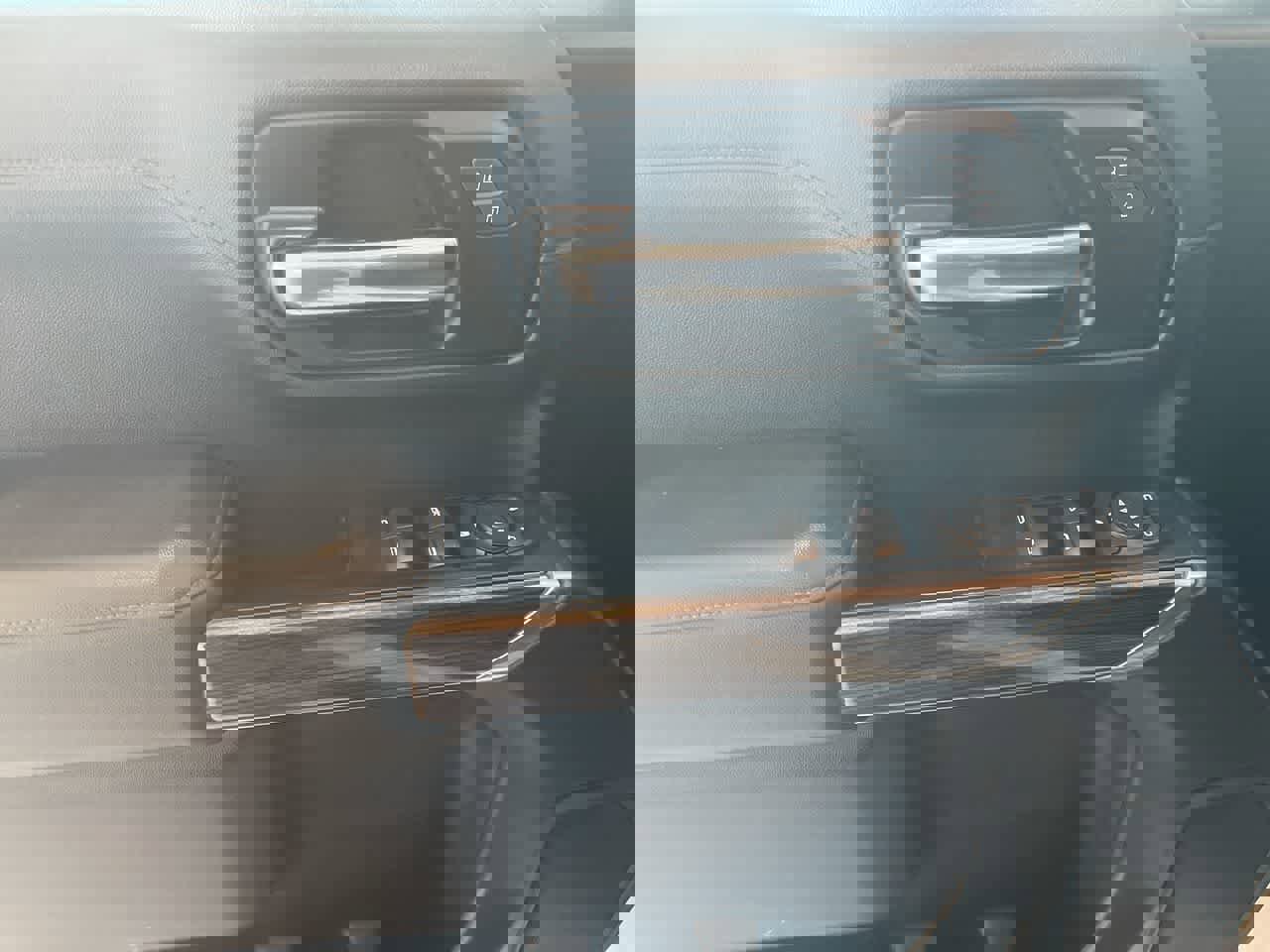 Used 2020 Chevrolet Silverado 1500 RST w/ Z71 Off-Road Package image 13