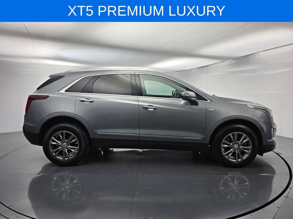 Used 2023 Cadillac XT5 Premium Luxury image 3