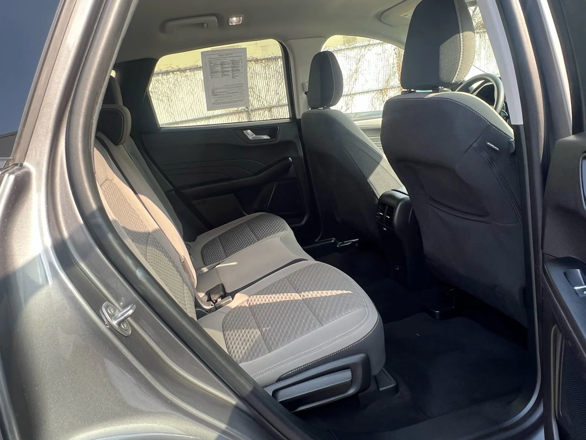 Used 2021 Ford Escape SE image 28