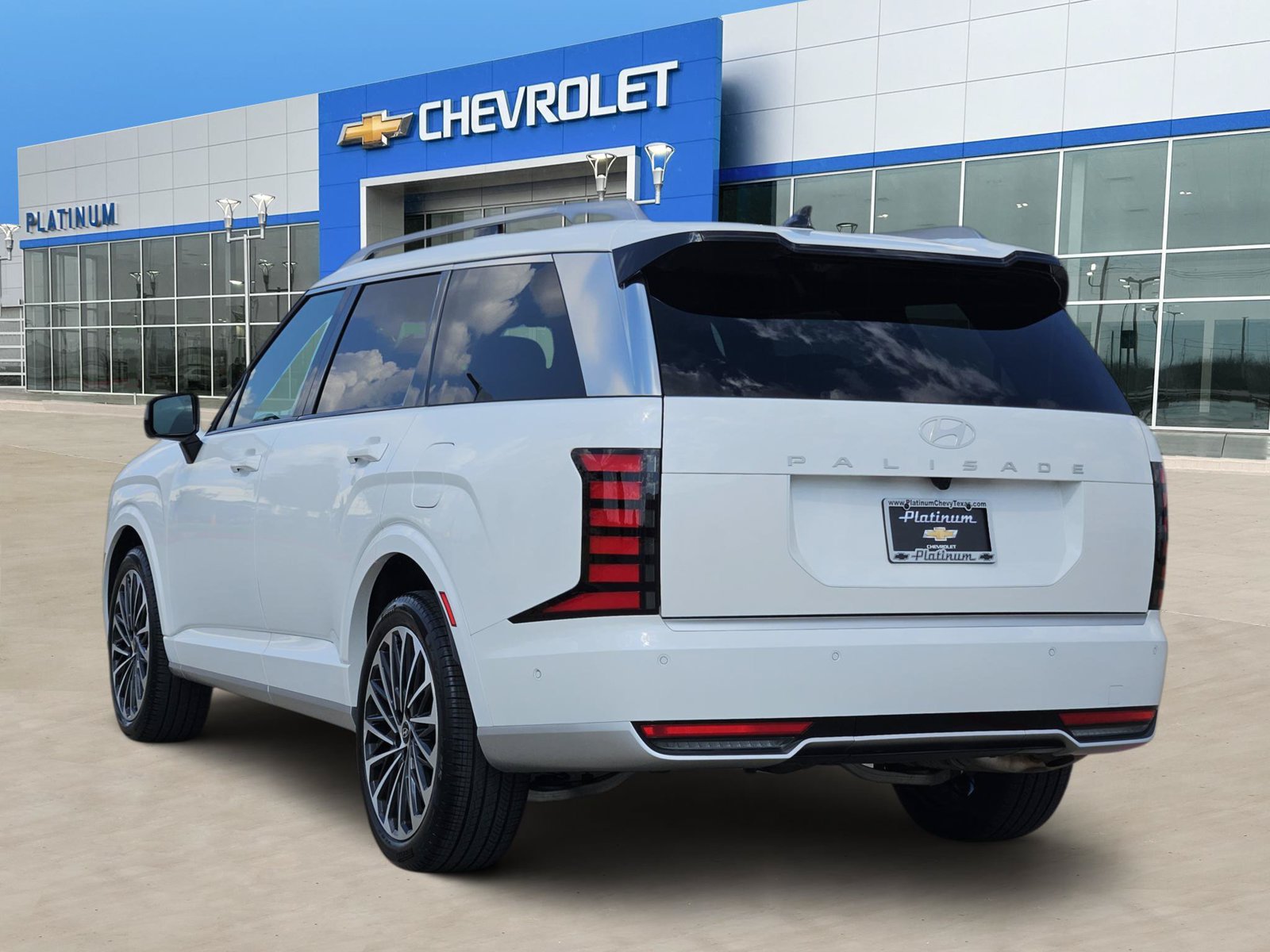 Used 2026 Hyundai Palisade Calligraphy FWD image 4