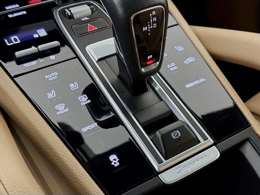 Certified 2023 Porsche Cayenne Platinum Edition AWD/4WD image 22