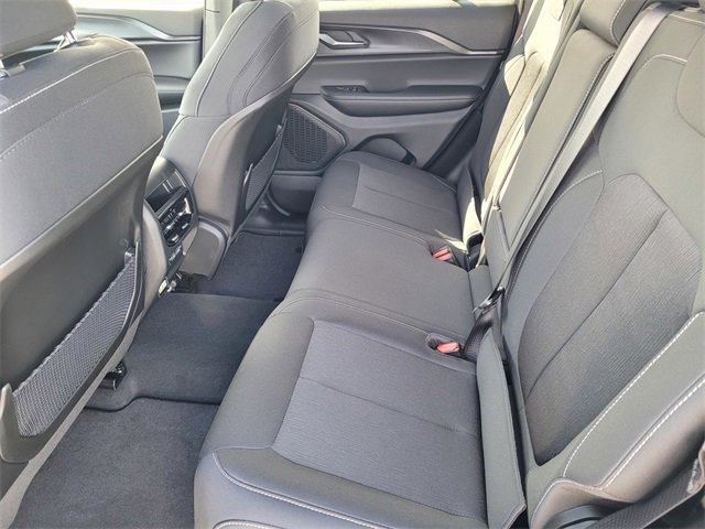 New 2025 Jeep Grand Cherokee Laredo X w/ Luxury Tech Group I image 6