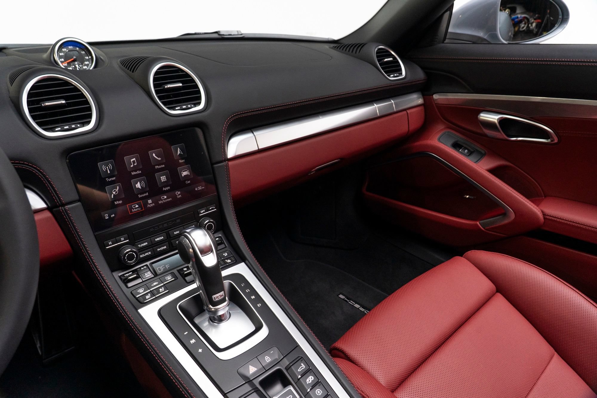 Used 2025 Porsche 718 Boxster GTS RWD image 30