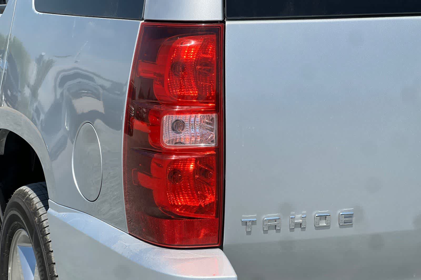 Used 2012 Chevrolet Tahoe LTZ AWD/4WD image 35