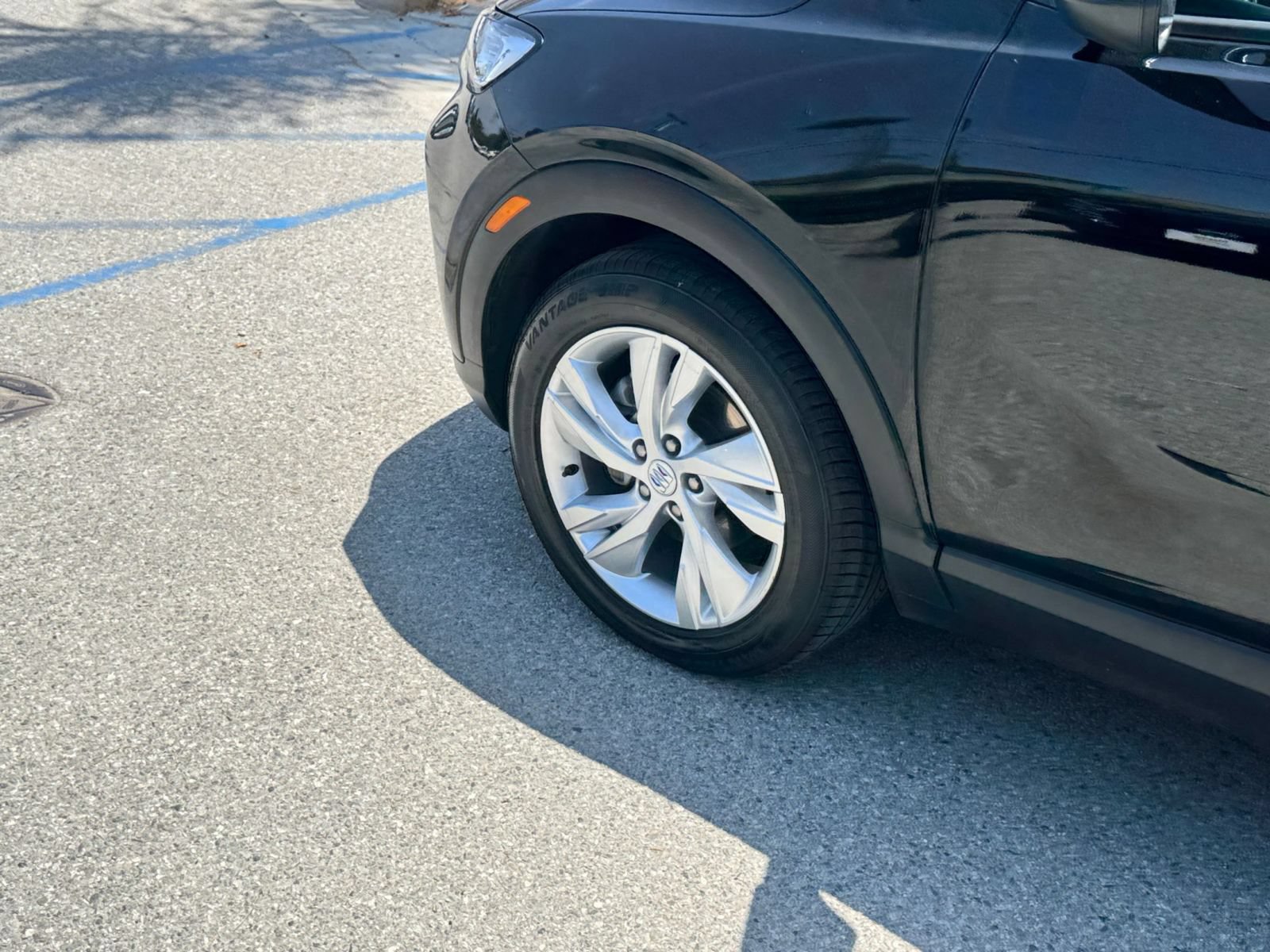 Used 2025 Buick Encore GX Preferred AWD/4WD image 28