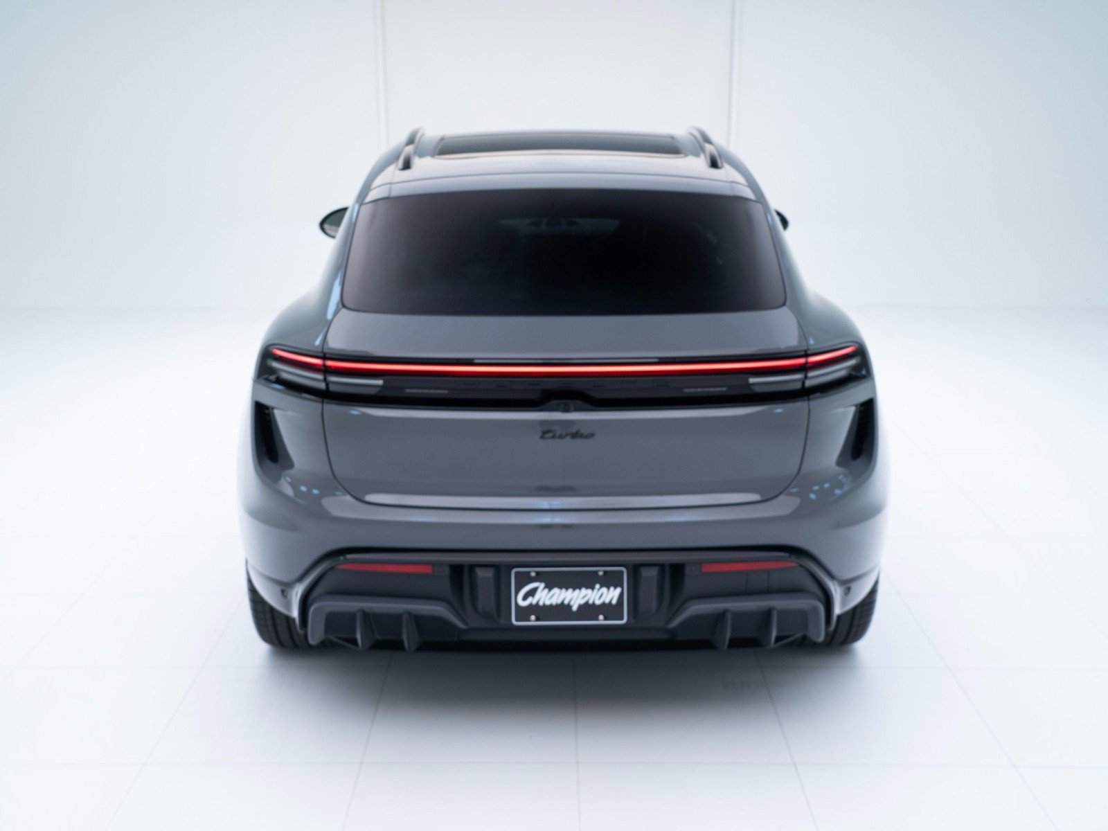 New 2026 Porsche Macan Turbo Electric AWD/4WD image 10