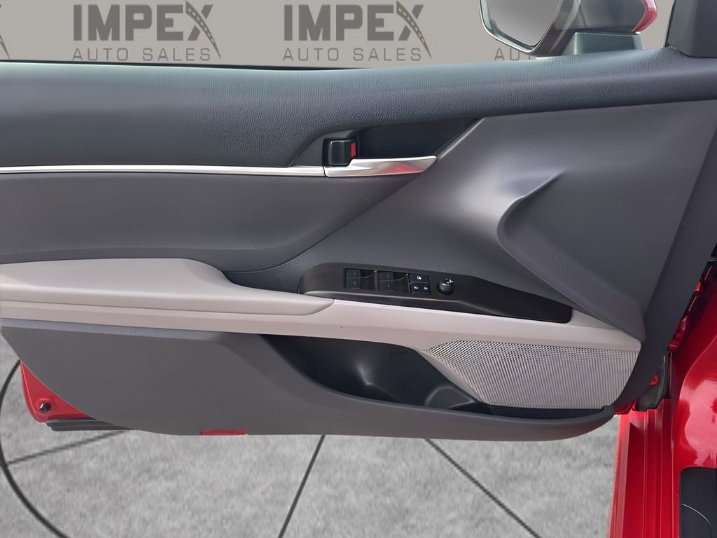 Used 2021 Toyota Camry SE image 22