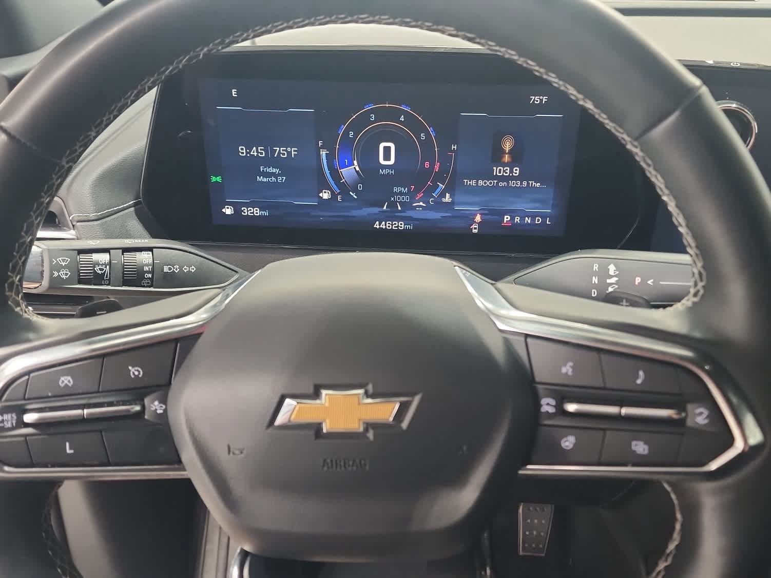Used 2025 Chevrolet Traverse LT FWD image 24