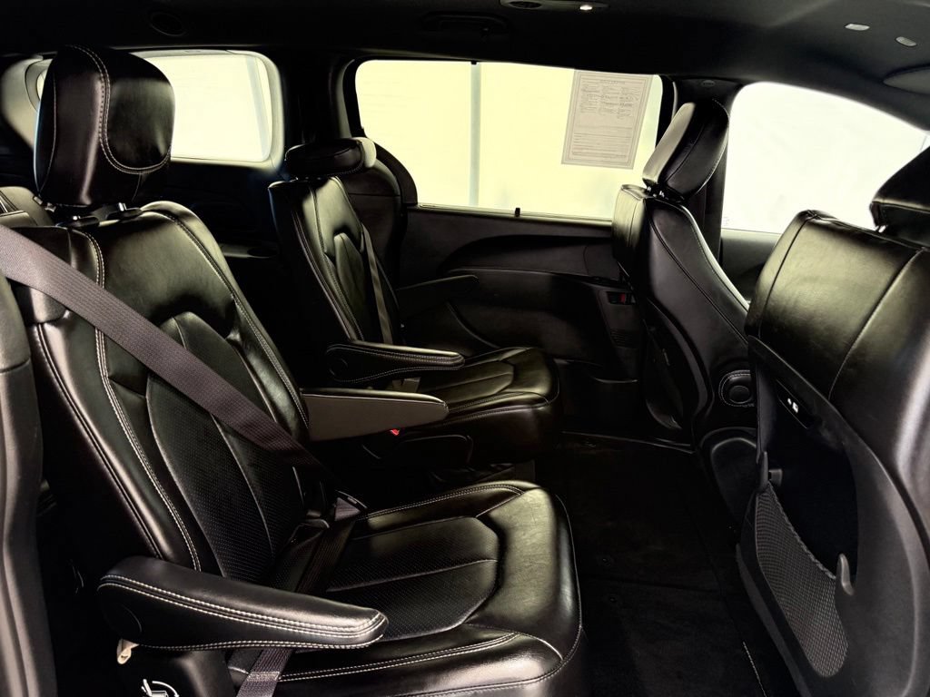 Used 2025 Chrysler Pacifica Select FWD image 27
