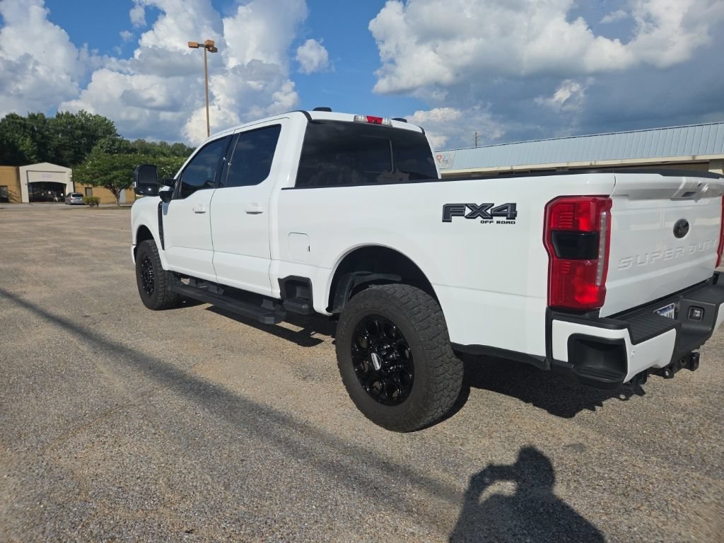 Used 2023 Ford F250 XLT w/ Black Appearance Package AWD/4WD image 6