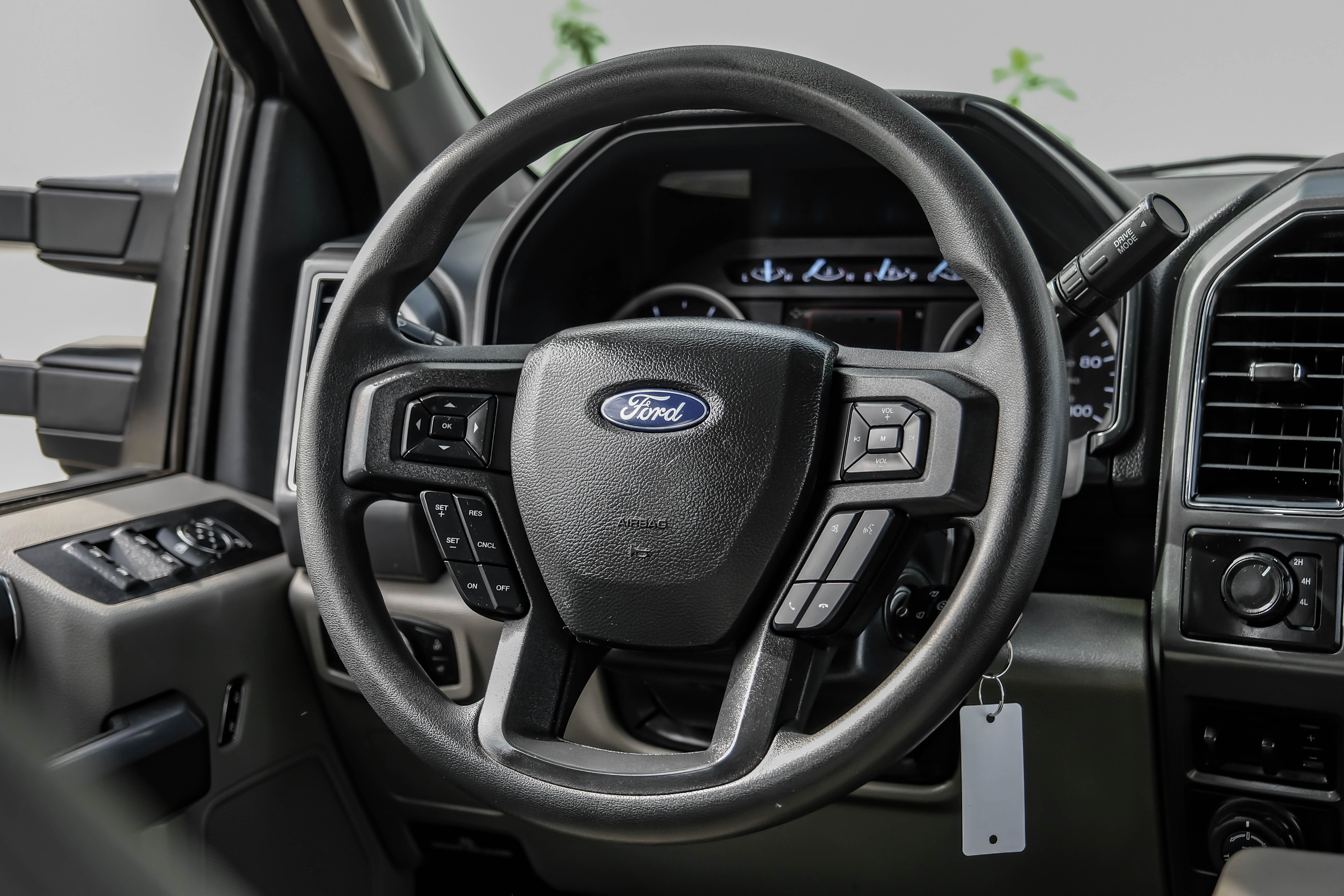 Used 2022 Ford F450 XLT w/ Camper Package AWD/4WD image 12