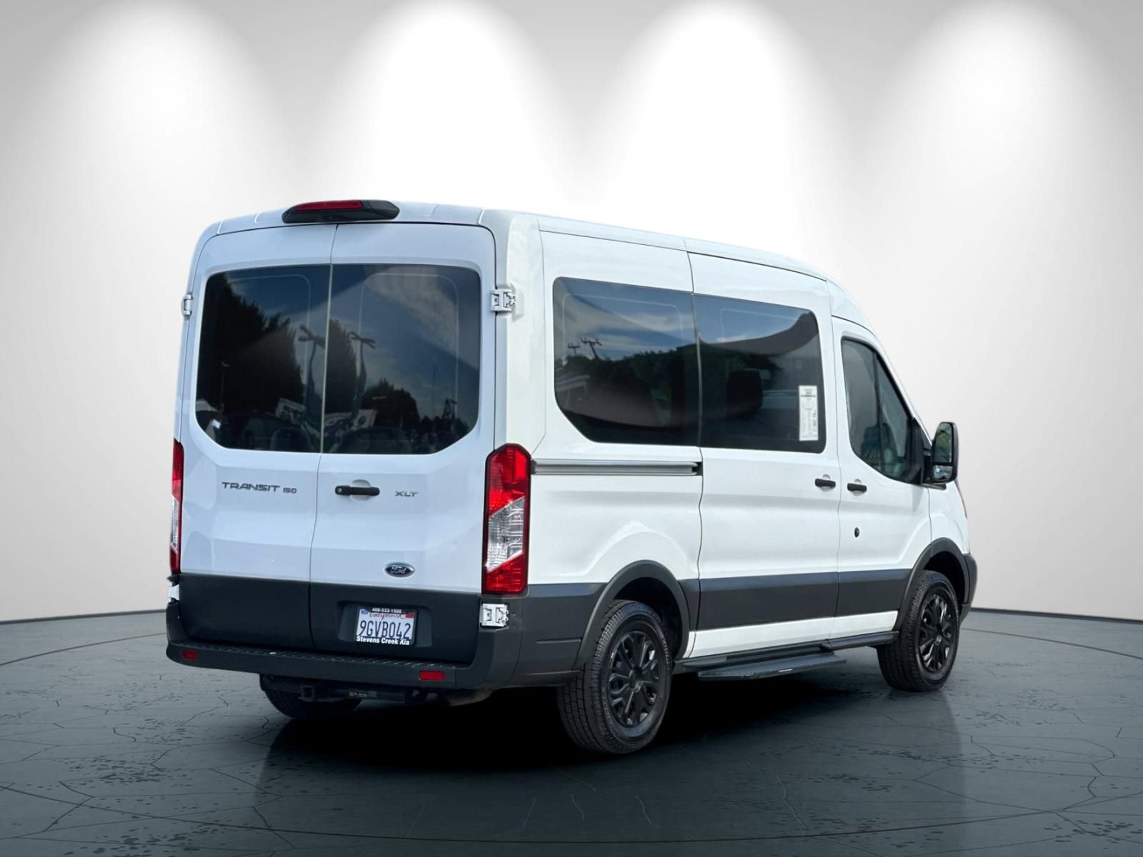 Used 2018 Ford Transit 150 XLT RWD image 4