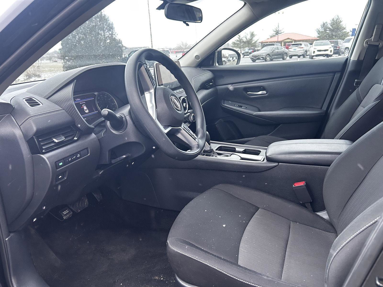 Used 2025 Nissan Sentra SV image 9