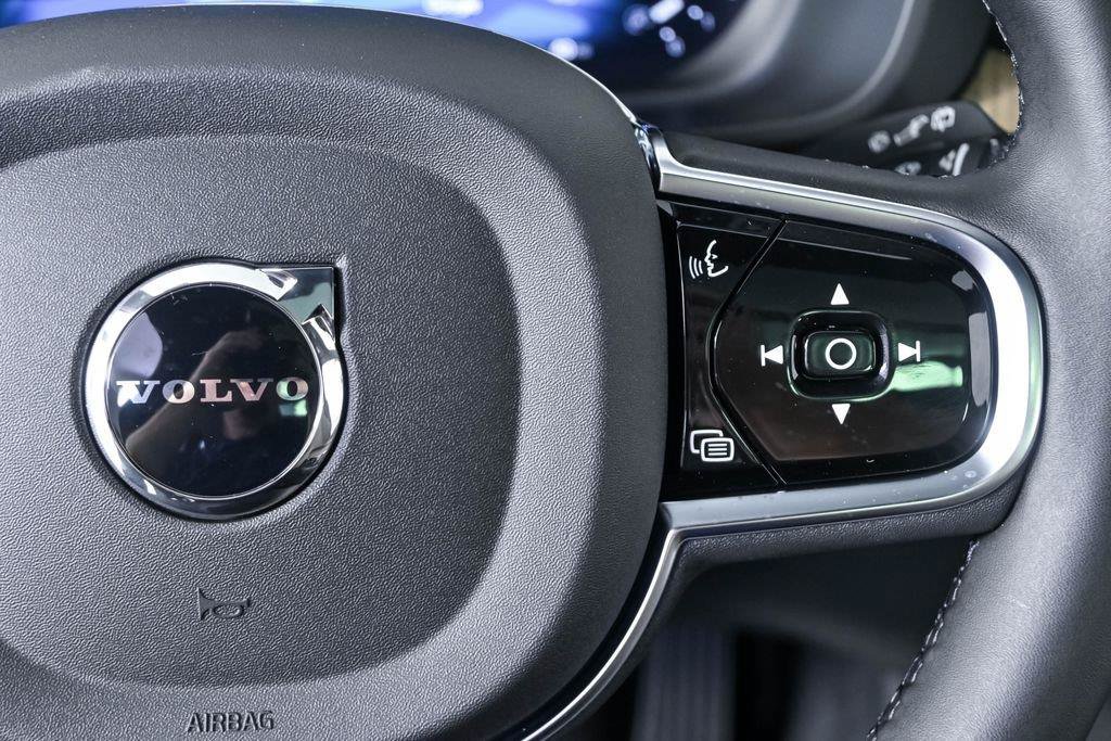 New 2026 Volvo XC60 B5 Plus w/ Protection Package Premier AWD/4WD image 10
