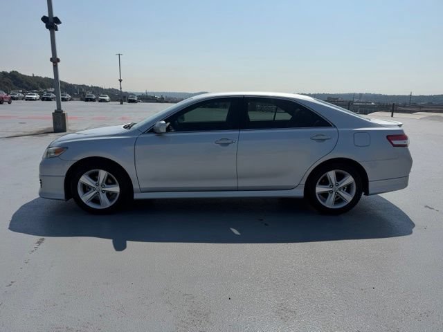 Used 2011 Toyota Camry SE FWD image 5