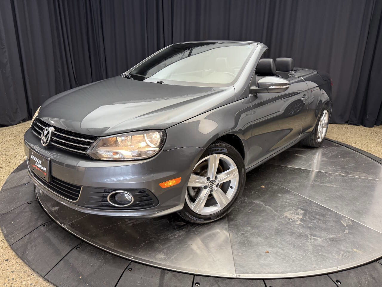 Used 2012 Volkswagen Eos Lux image 2