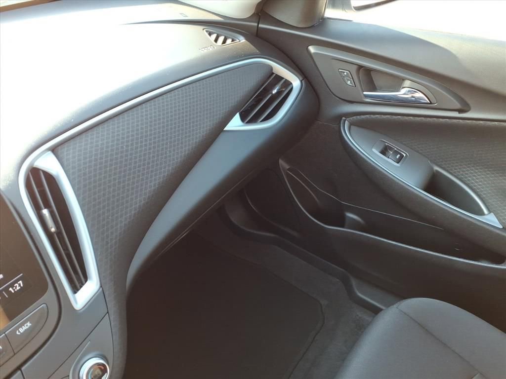 Used 2024 Chevrolet Malibu LT image 28